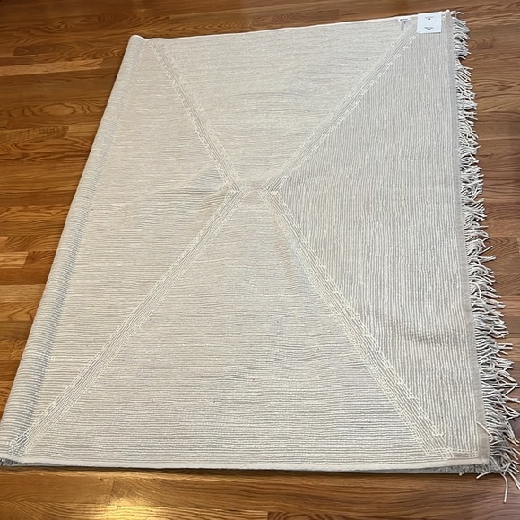 Urban Outfitters Looped Geo Rug 5 x 7 NWT - Picture 7 of 12